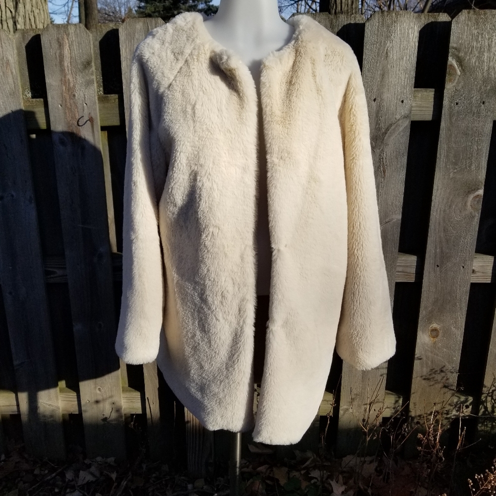 PopSugar Faux Fur Jacket Size M